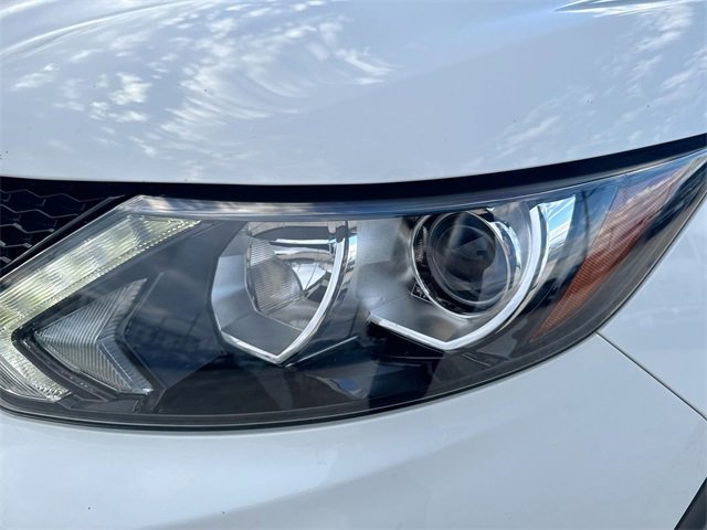 Used 2018 Nissan Rogue Sport S image 36