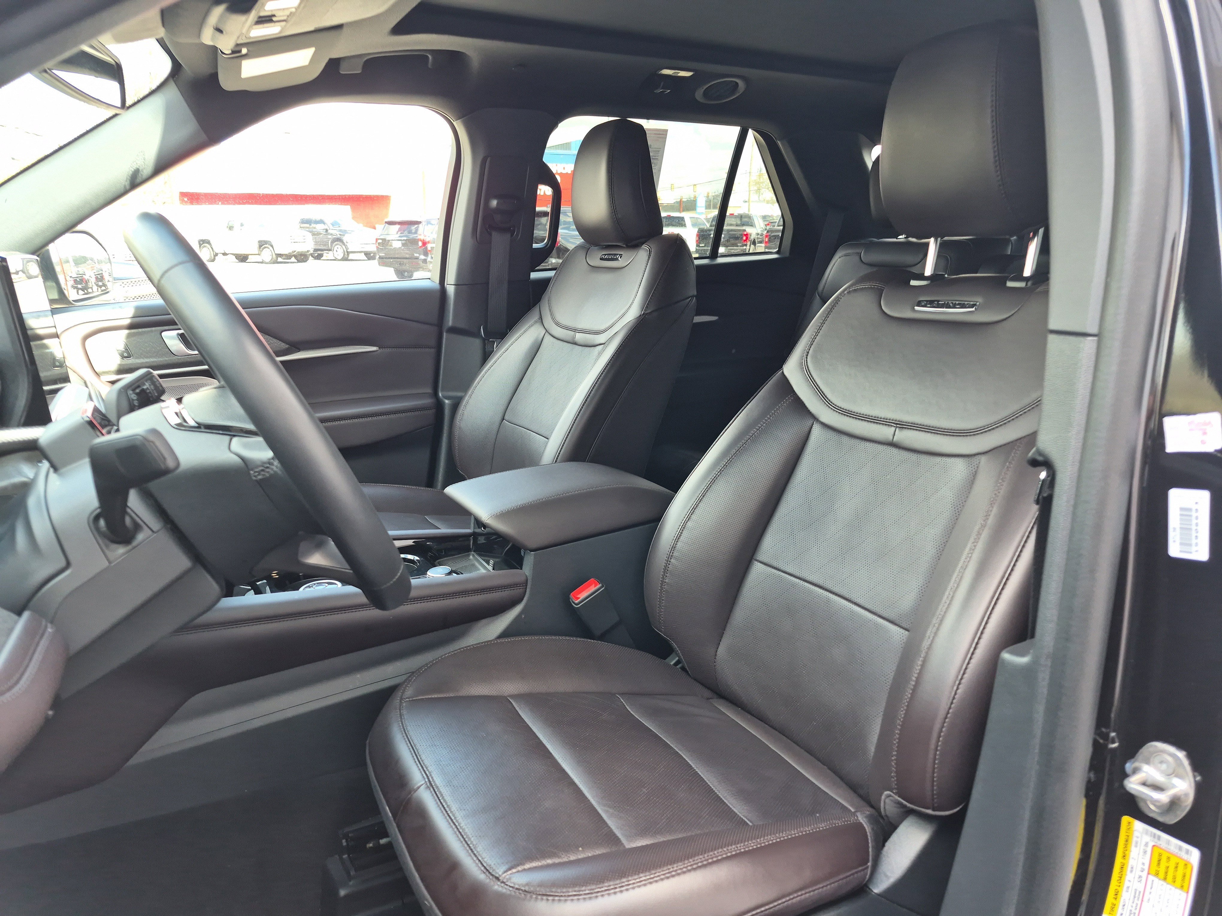 Certified 2025 Ford Explorer Platinum image 12