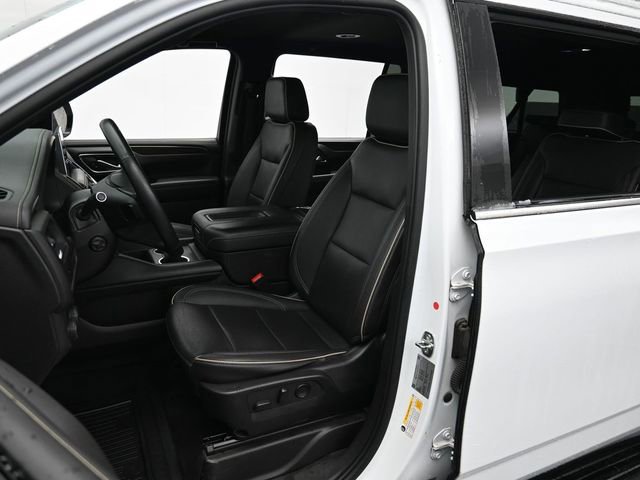 Used 2023 Chevrolet Suburban Premier image 11