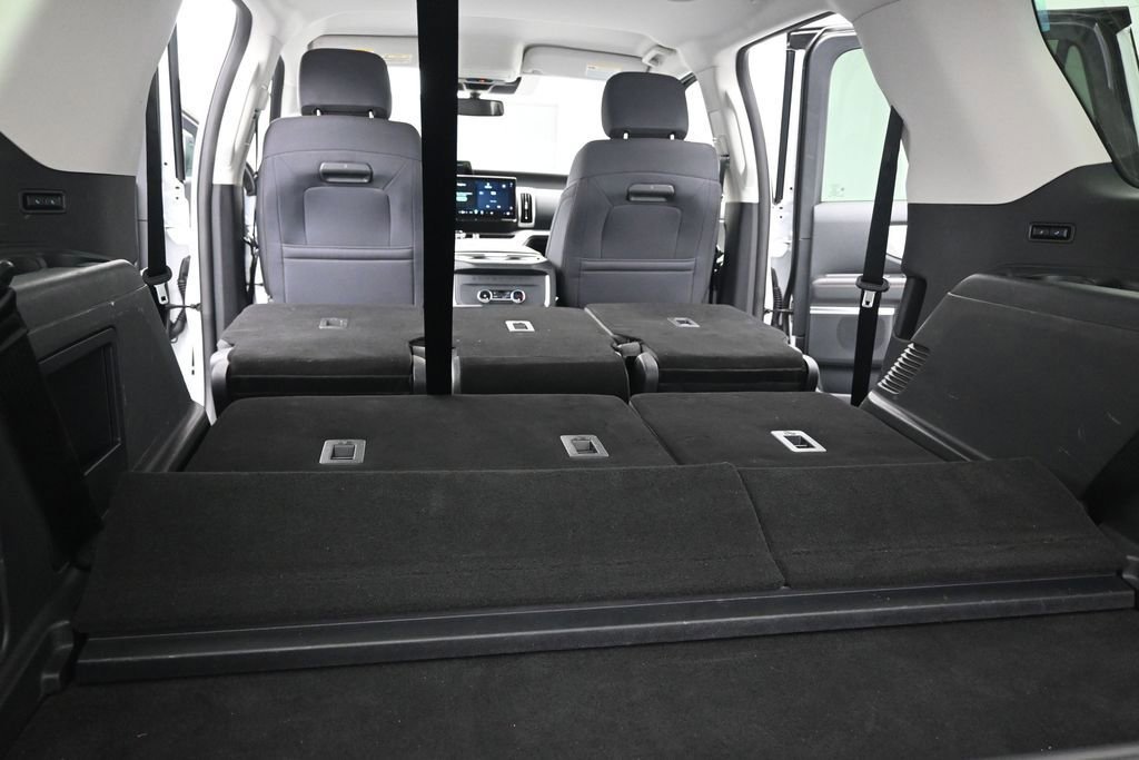 Certified 2025 Ford Expedition Active AWD/4WD image 25