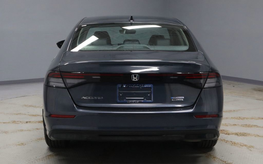 Used 2025 Honda Accord Touring image 4
