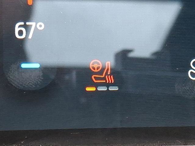 Certified 2024 Ford Edge ST-Line w/ Class II Trailer Tow Package image 24