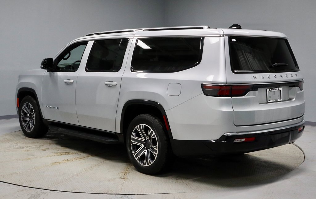 Used 2024 Jeep Wagoneer L Series II w/ Flexible Seating Group image 11