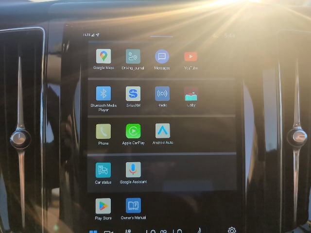 Used 2023 Volvo XC60 B5 Plus image 41