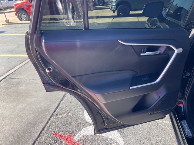 Used 2022 Toyota RAV4 XLE Premium FWD image 17