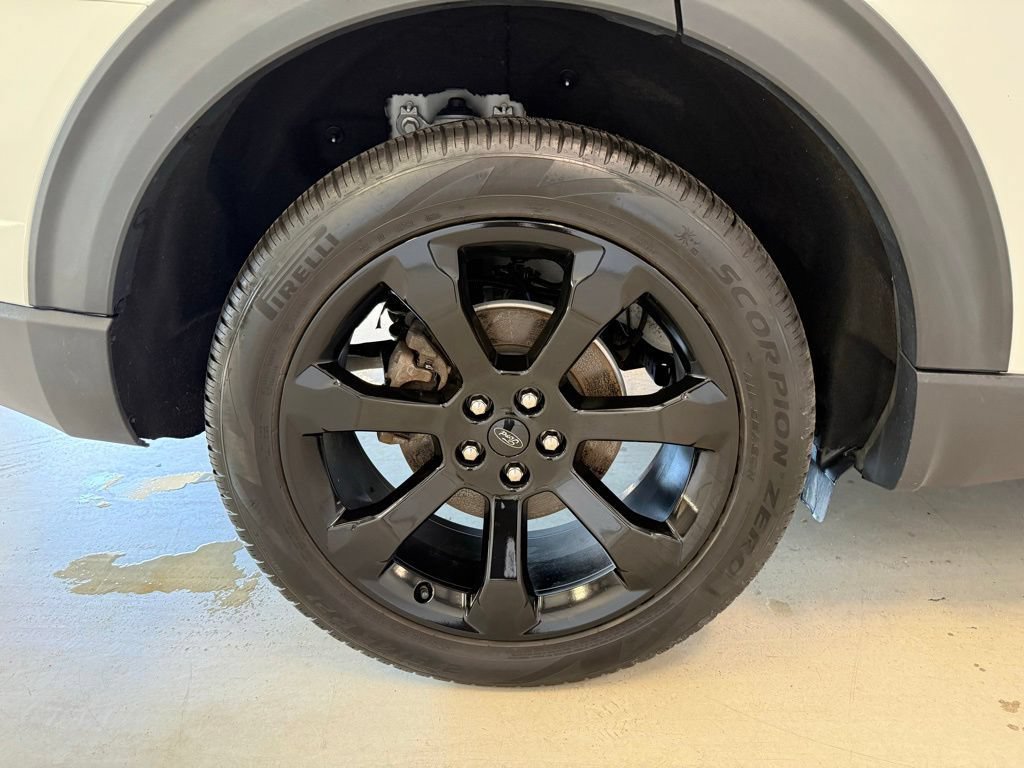 Certified 2024 Ford Explorer ST-Line w/ Class IV Trailer Tow Package AWD/4WD image 38