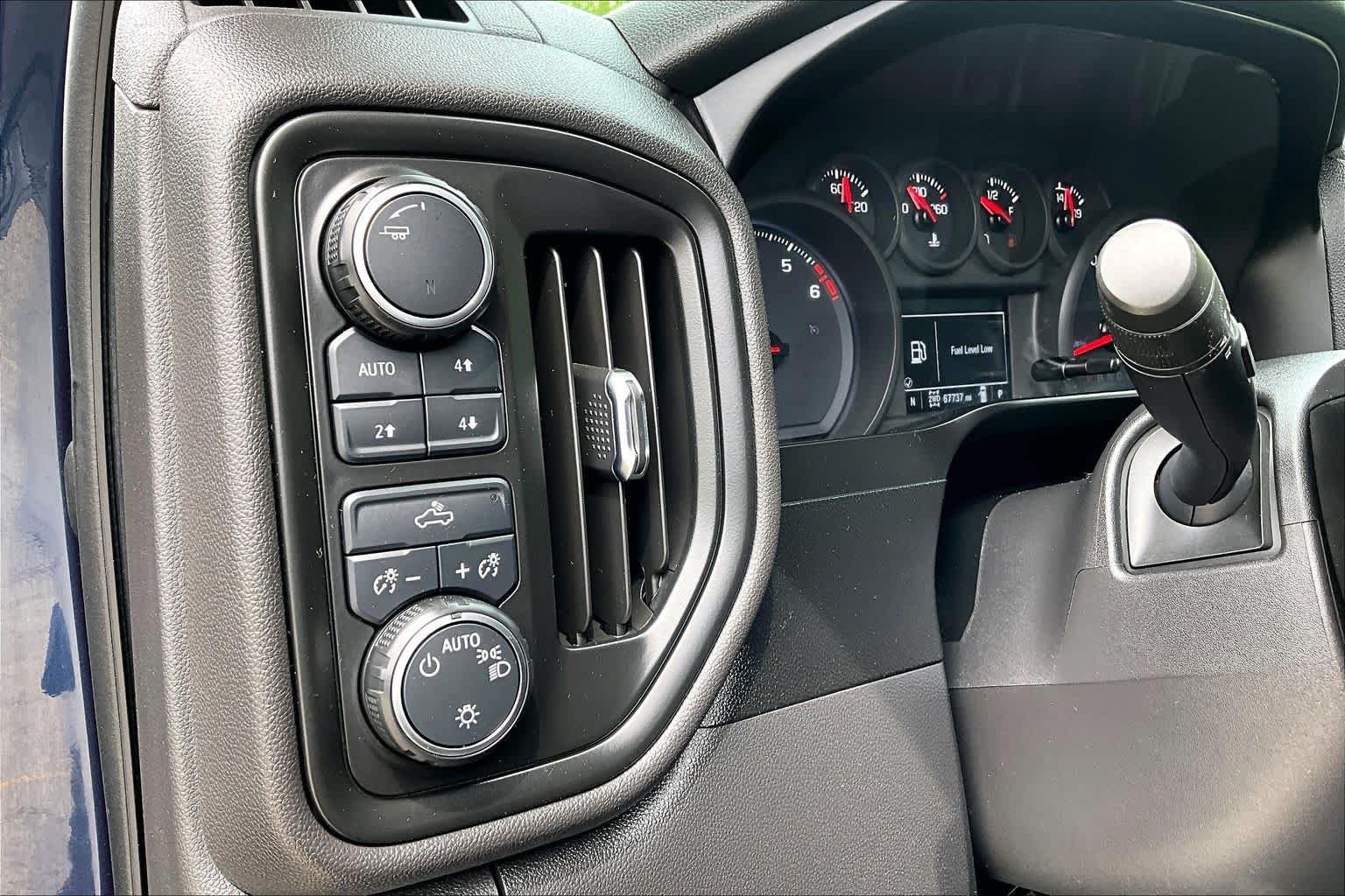Used 2021 Chevrolet Silverado 1500 Custom Trail Boss AWD/4WD image 37