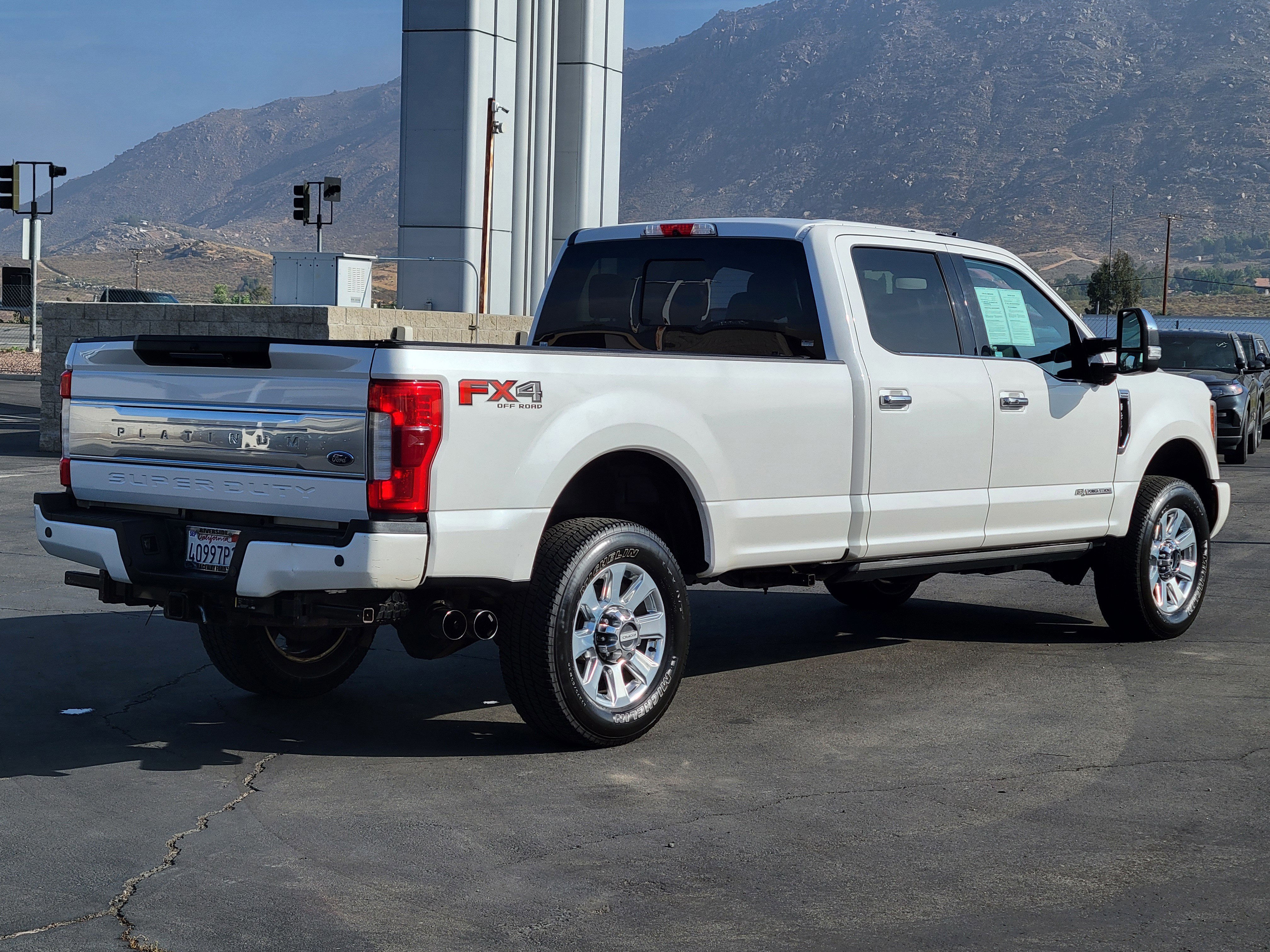 Certified 2019 Ford F350 Platinum w/ Platinum Ultimate Package AWD/4WD image 2