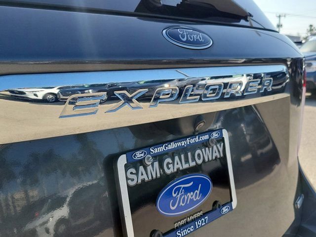 Certified 2020 Ford Explorer XLT w/ Equipment Group 202A AWD/4WD image 10