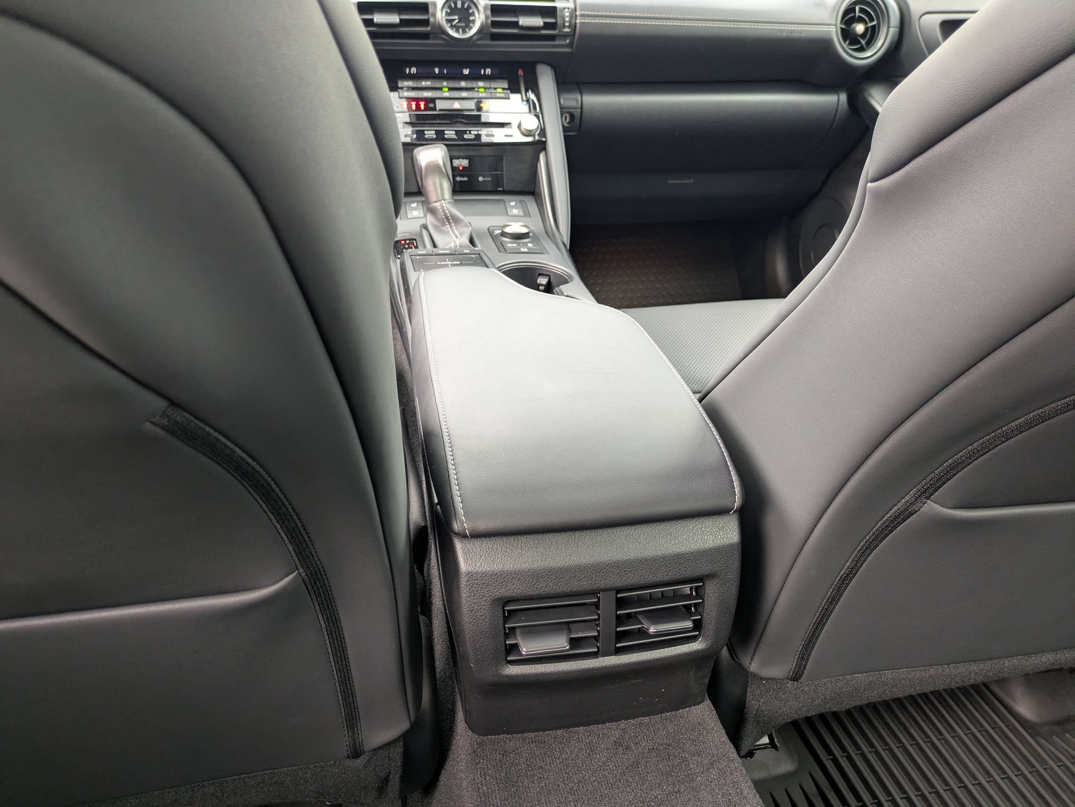 Used 2023 Lexus IS 350 F Sport RWD image 33