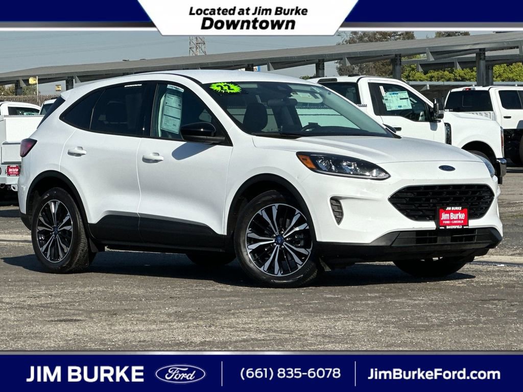 Certified 2022 Ford Escape SE w/ SE Sport Appearance Package image 7