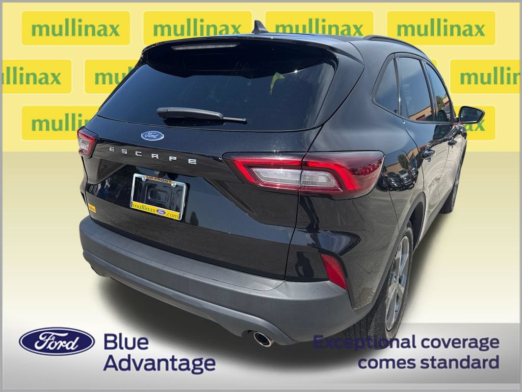 Certified 2025 Ford Escape ST-Line FWD image 4