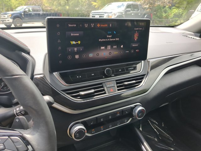 Used 2023 Nissan Altima 2.5 SR w/ SR Premium Package FWD image 18
