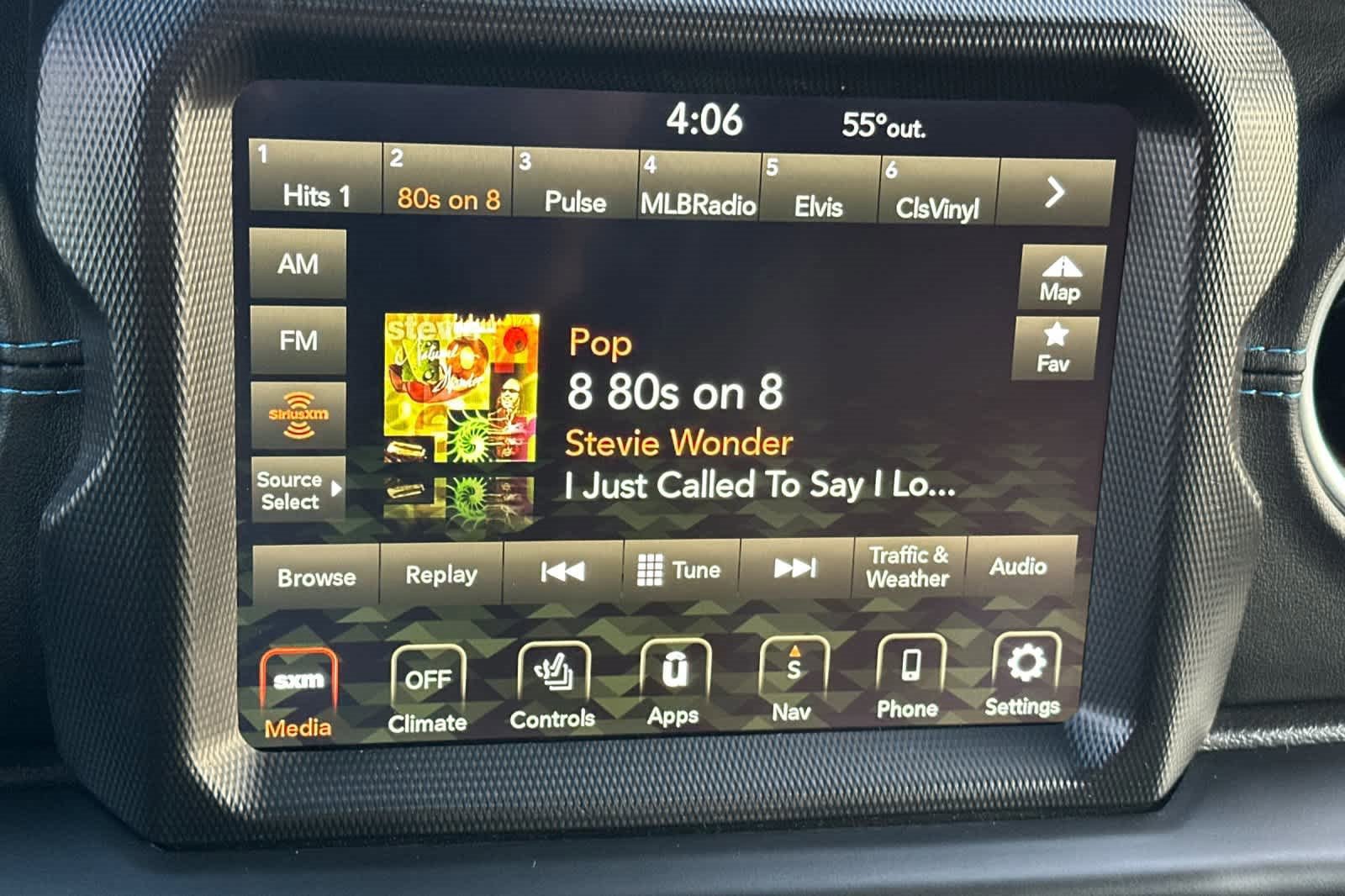 Used 2021 Jeep Wrangler Unlimited Rubicon 4xe w/ Steel Bumper Group image 19