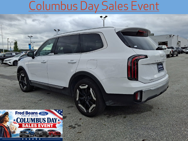 Used 2024 Kia Telluride EX w/ EX Captain's Chair Package FWD image 7