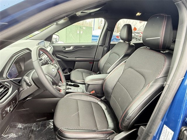 Certified 2023 Ford Escape ST-Line Select w/ Class II Trailer Tow Package image 6