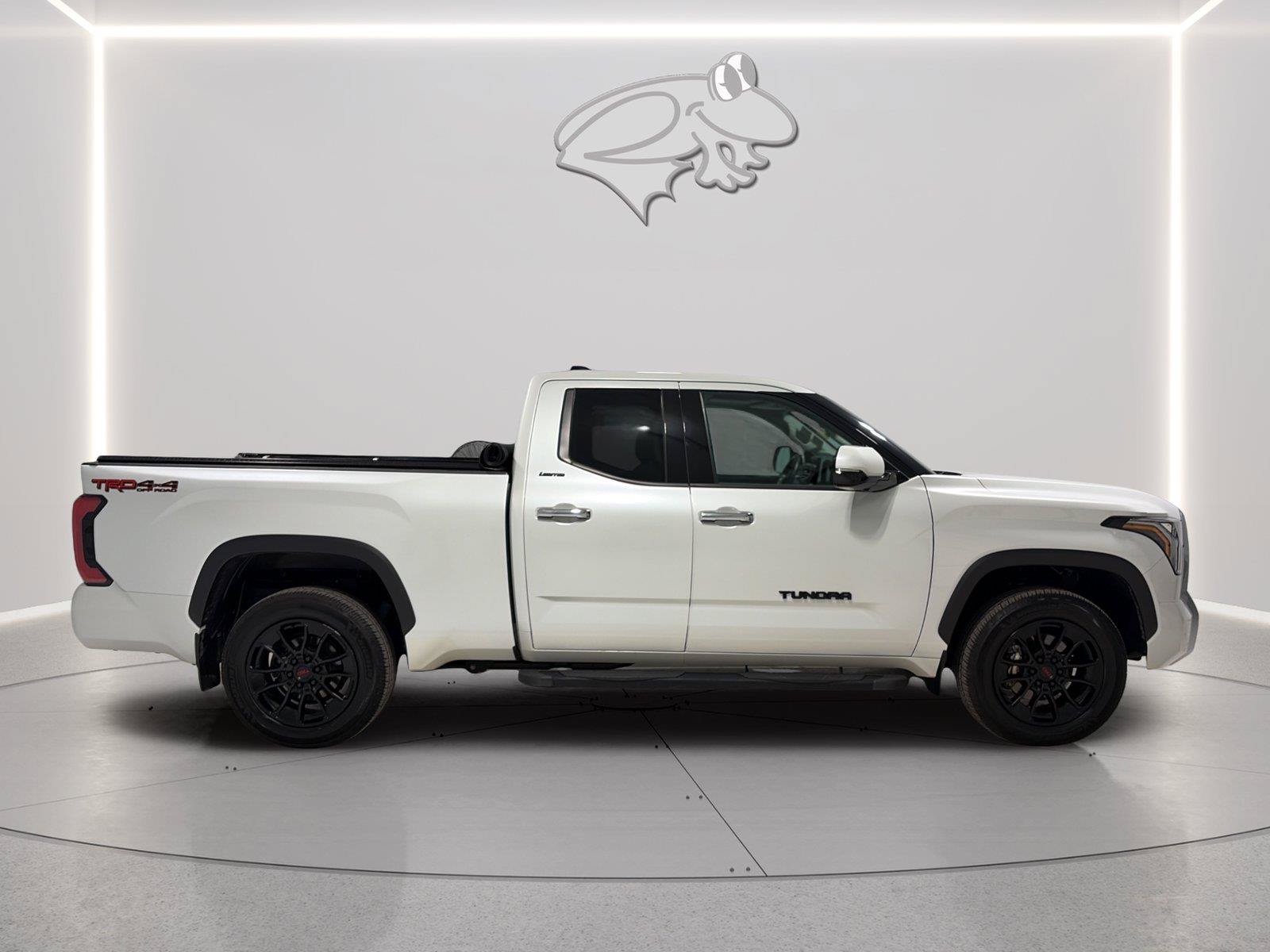 Used 2022 Toyota Tundra Limited w/ TRD Off-Road Package AWD/4WD image 6