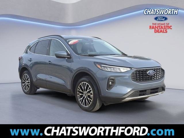Certified 2025 Ford Escape SE FWD image 1