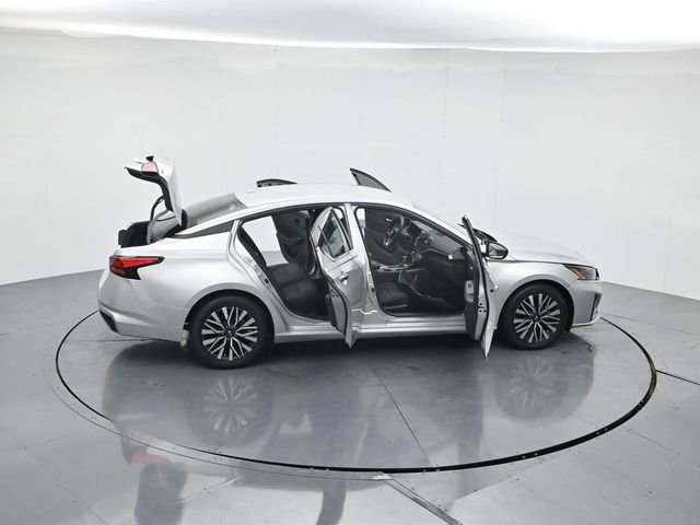 Used 2024 Nissan Altima 2.5 SV image 48
