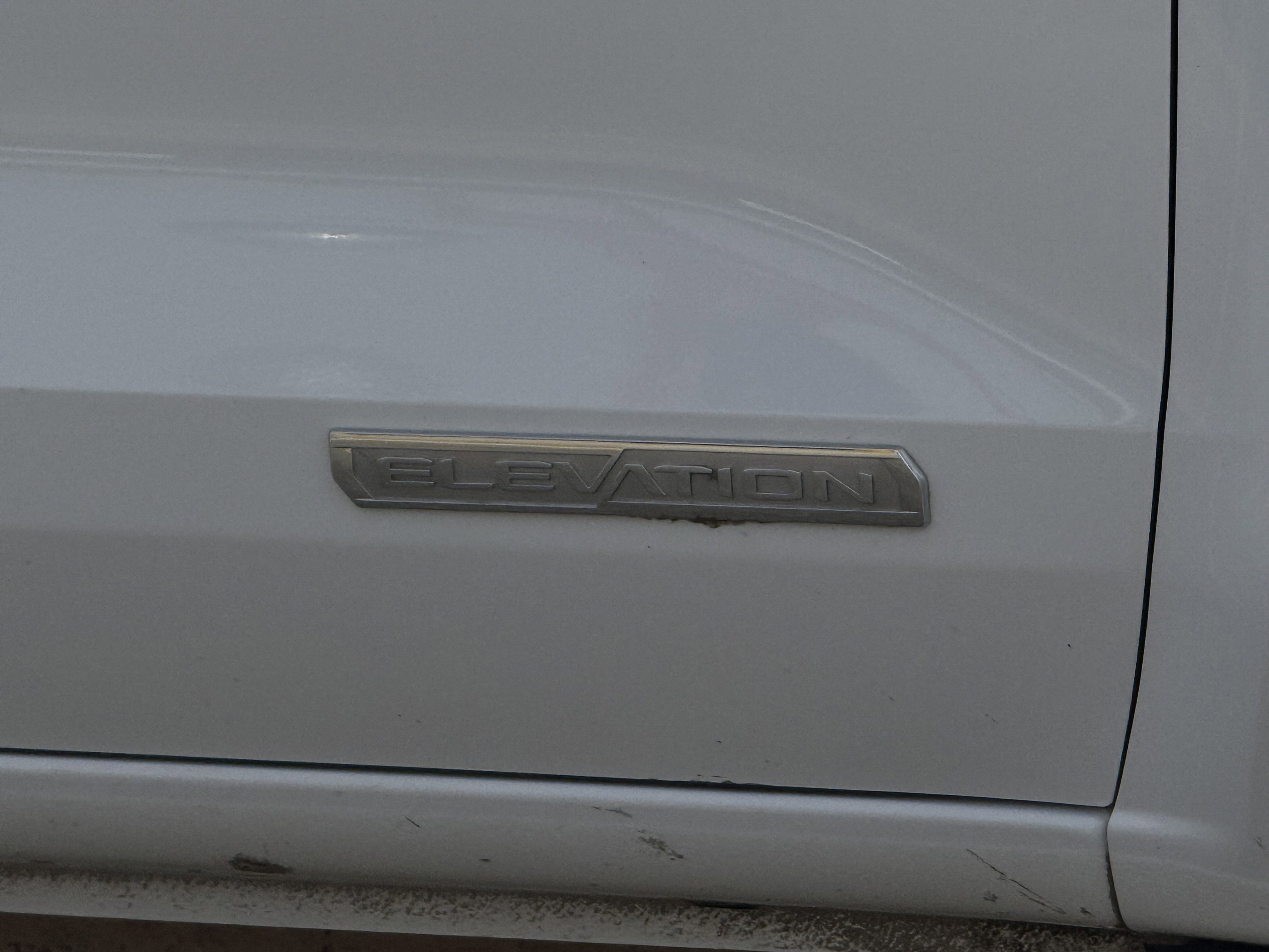 Used 2024 GMC Canyon Elevation w/ Elevation Premium Package image 9