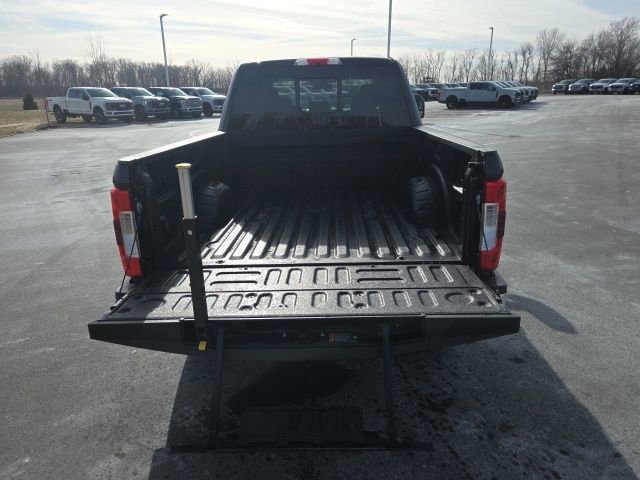 Certified 2019 Ford F350 Lariat w/ Lariat Ultimate Package image 17