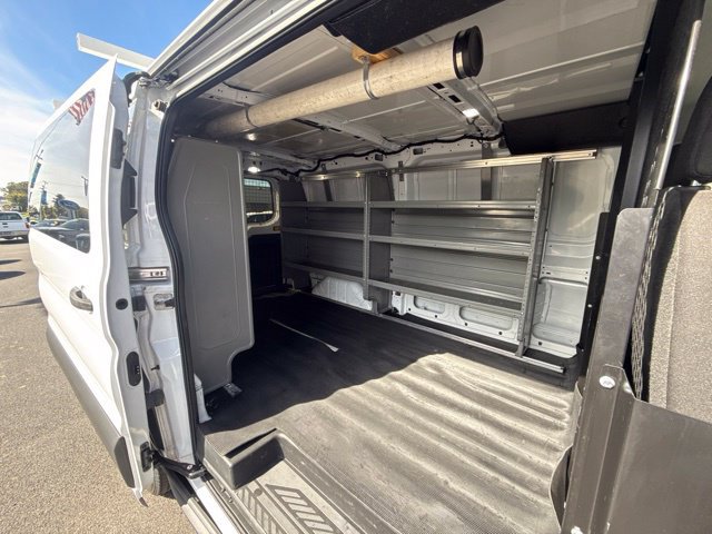 Certified 2018 Ford Transit 250 130 Low Roof w/ Exterior Upgrade Package RWD image 13