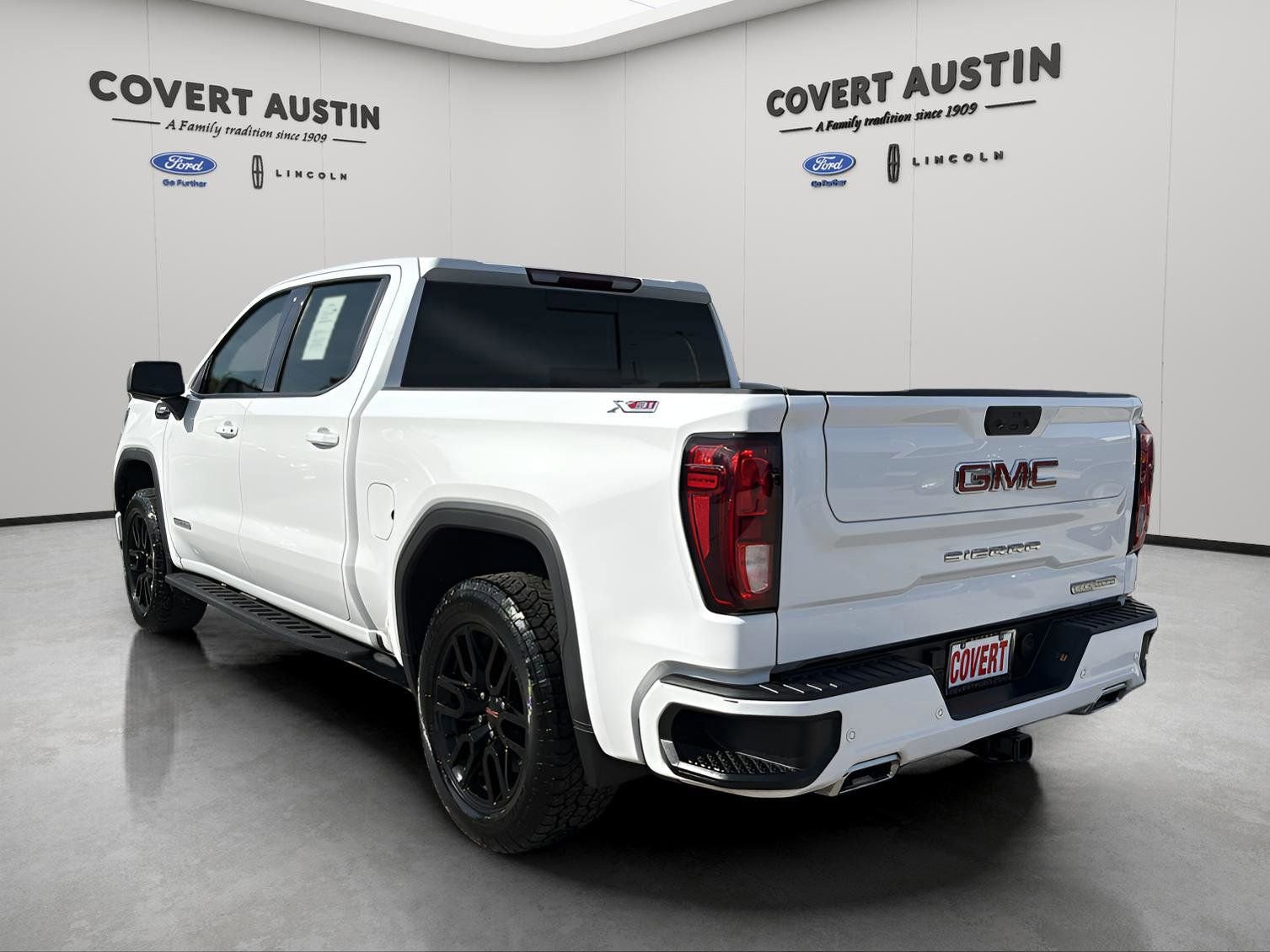 Used 2022 GMC Sierra 1500 Elevation w/ Elevation Premium Package image 3