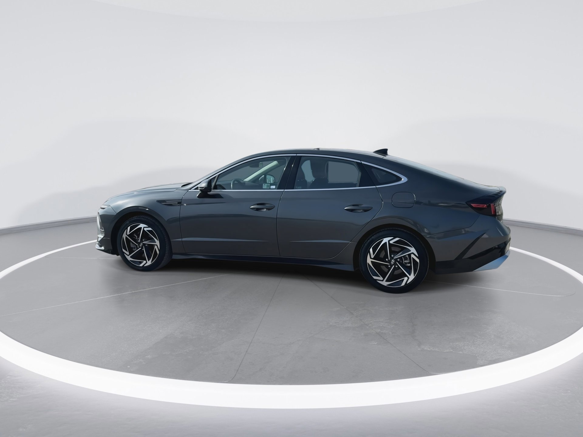 Used 2024 Hyundai Sonata SEL w/ Convenience Package image 11