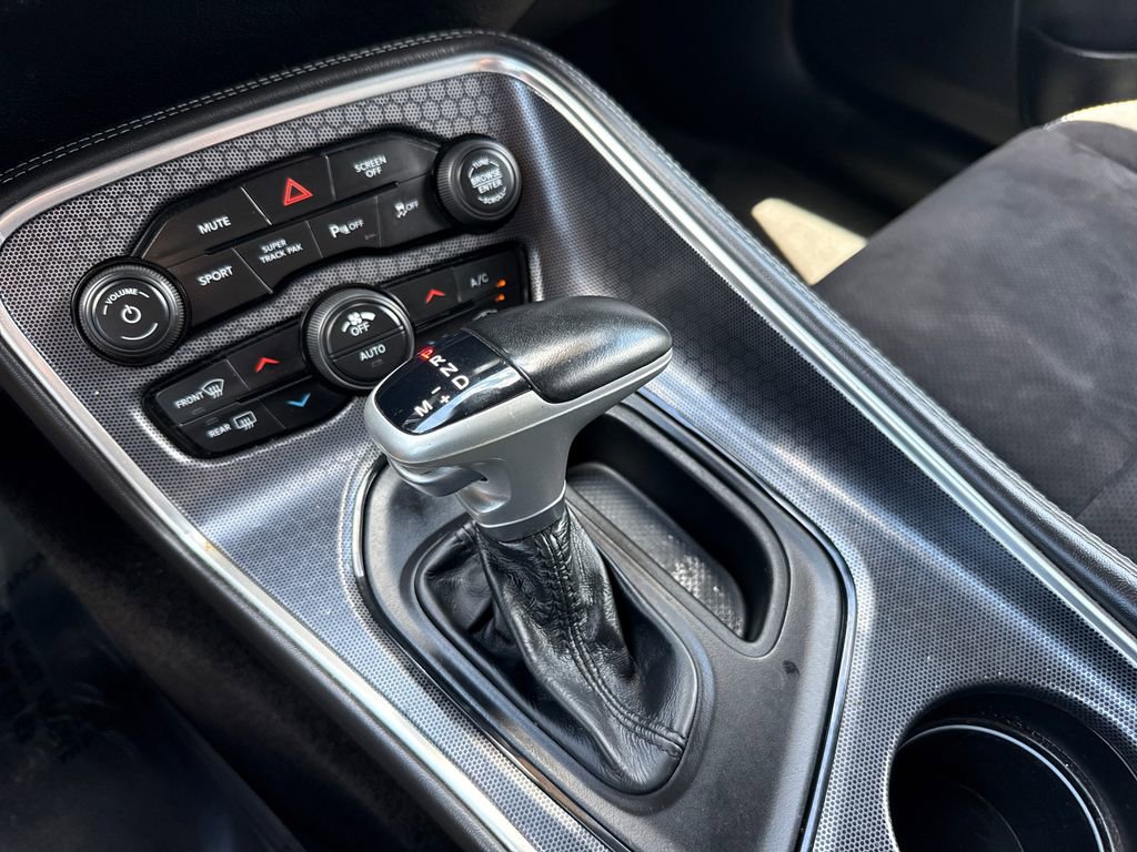 Used 2018 Dodge Challenger R/T Scat Pack w/ Leather Interior Group RWD image 22