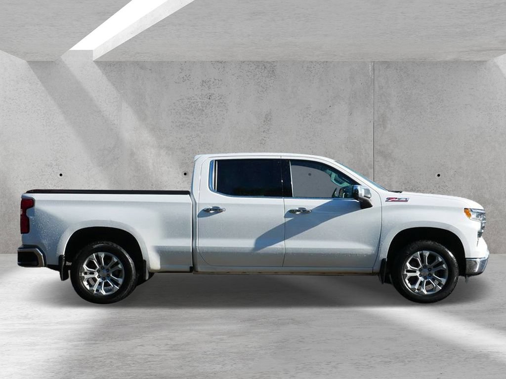 Used 2023 Chevrolet Silverado 1500 LTZ AWD/4WD image 2