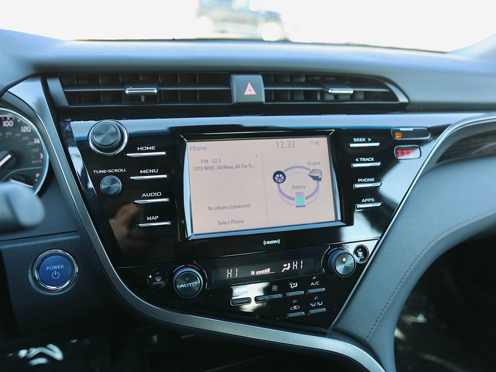 Used 2020 Toyota Camry LE image 21