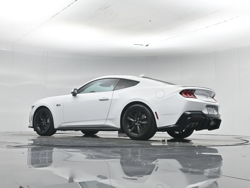 Certified 2025 Ford Mustang GT RWD image 3