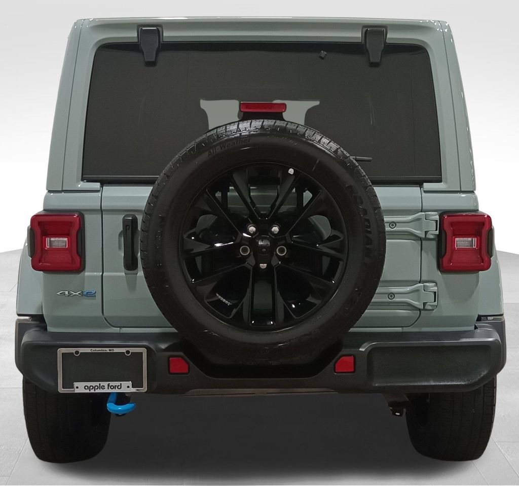Used 2024 Jeep Wrangler Unlimited Sahara AWD/4WD image 4