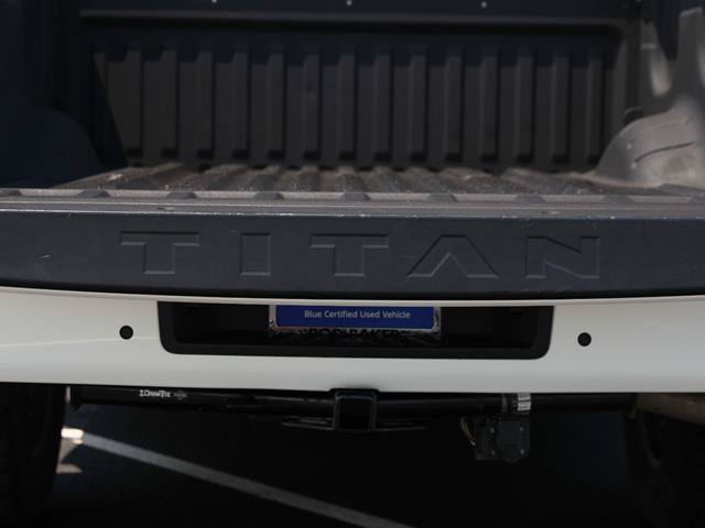 Used 2021 Nissan Titan SV AWD/4WD image 12