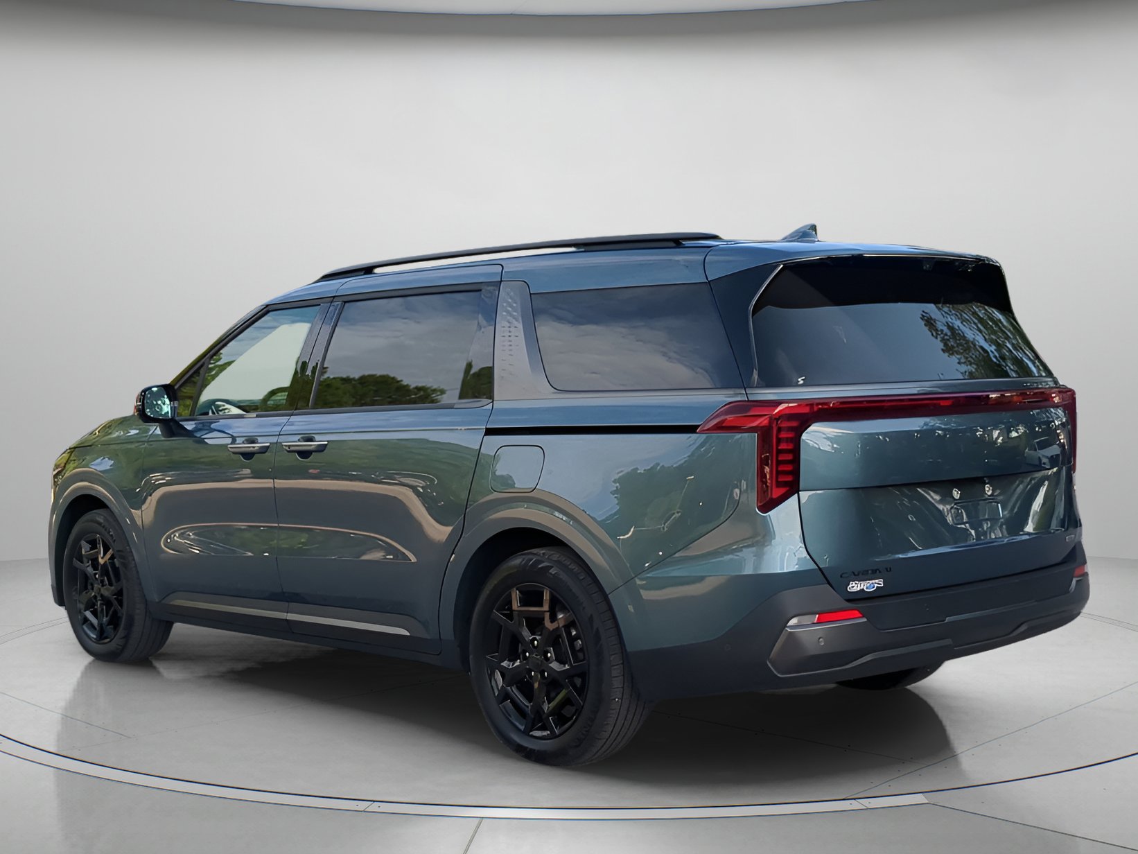 Used 2025 Kia Carnival SX Prestige FWD image 42