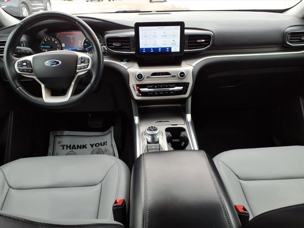 Certified 2021 Ford Explorer XLT w/ Equipment Group 202A image 14