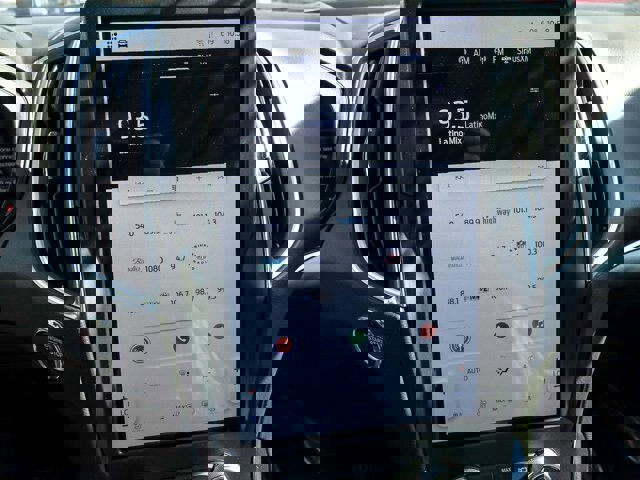 Certified 2024 Ford Edge Titanium image 19