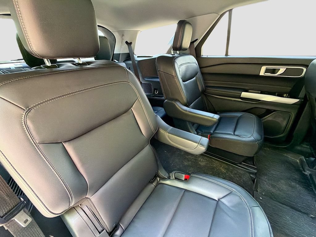 Certified 2023 Ford Explorer XLT w/ Equipment Group 202A AWD/4WD image 29