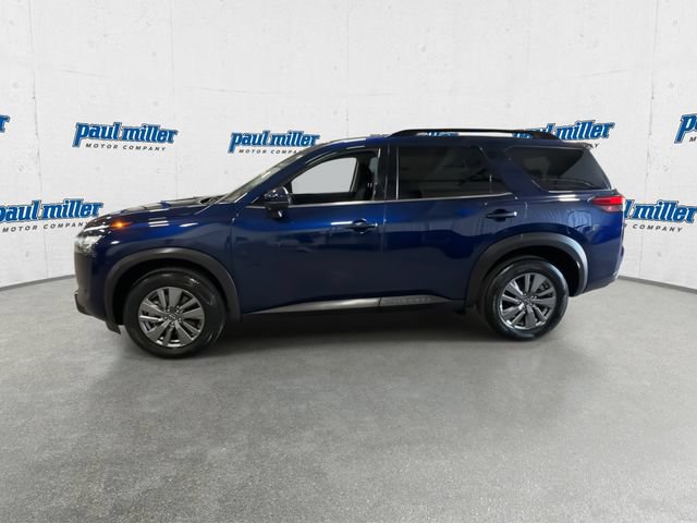 Used 2025 Nissan Pathfinder SV FWD image 6