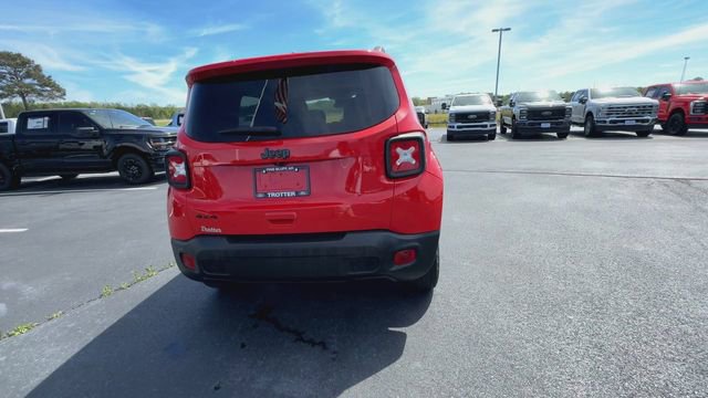 Used 2023 Jeep Renegade Latitude AWD/4WD image 5