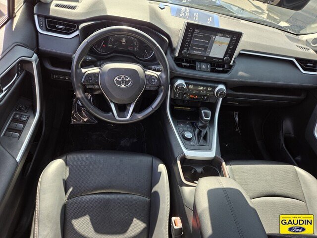 Used 2020 Toyota RAV4 Limited AWD/4WD image 13