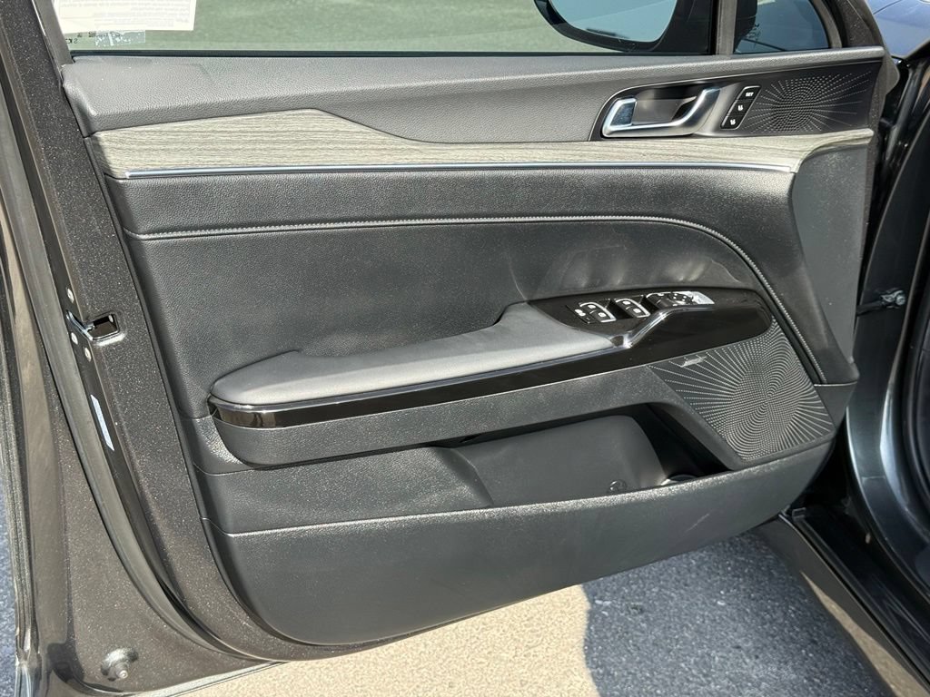 Used 2025 Kia K5 EX FWD image 17