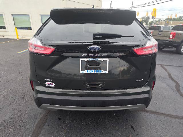 Certified 2023 Ford Edge SEL w/ Convenience Package AWD/4WD image 4