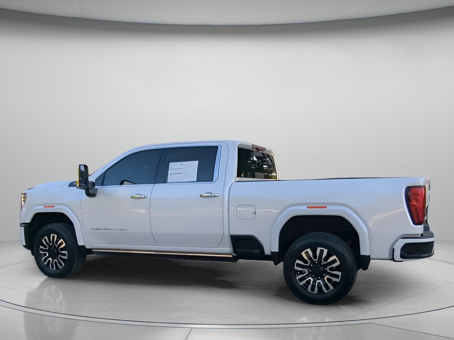 Used 2024 GMC Sierra 2500 Denali Ultimate AWD/4WD image 18