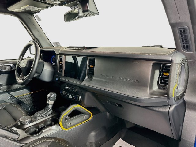 Certified 2024 Ford Bronco Badlands AWD/4WD image 35