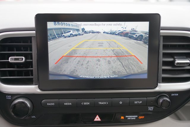 Used 2020 Hyundai Venue SEL image 13