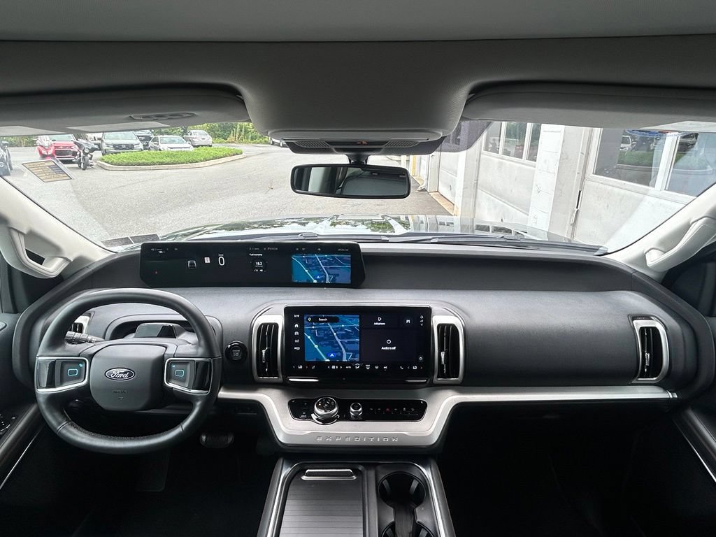 Certified 2025 Ford Expedition Active AWD/4WD image 11