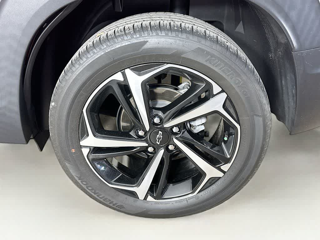 Used 2023 Chevrolet TrailBlazer RS w/ Sun and Liftgate Package AWD/4WD image 7