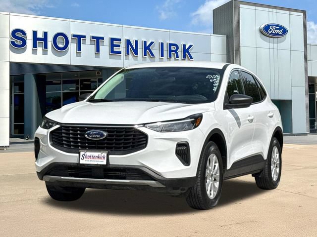 Certified 2024 Ford Escape Active w/ Tech Pack #1 AWD/4WD image 3