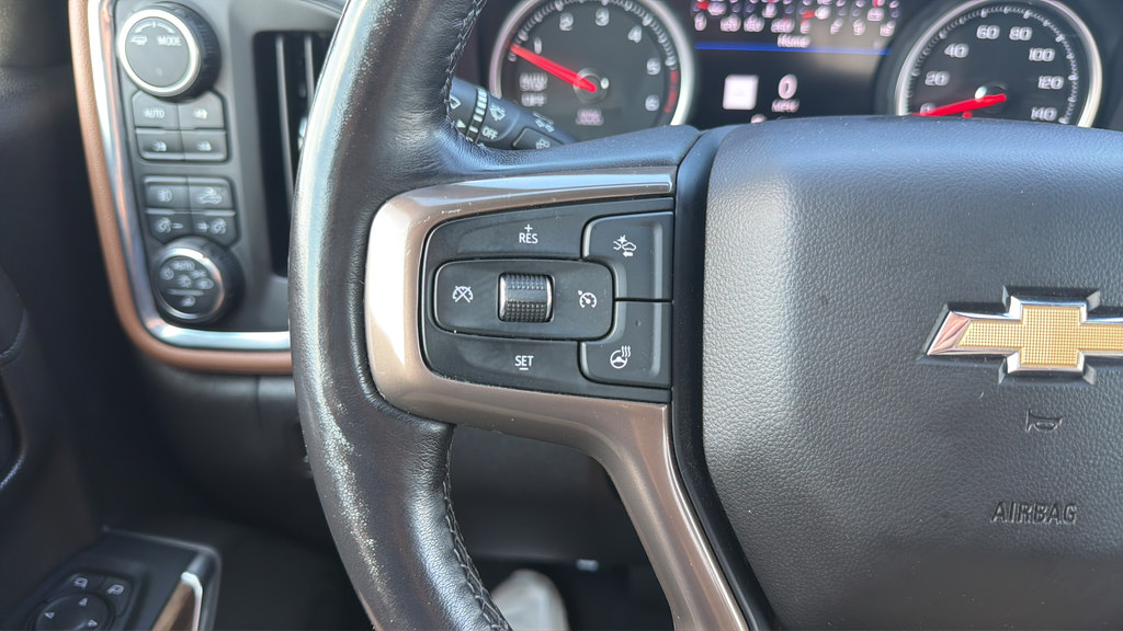 Used 2022 Chevrolet Silverado 1500 High Country w/ Technology Package AWD/4WD image 23